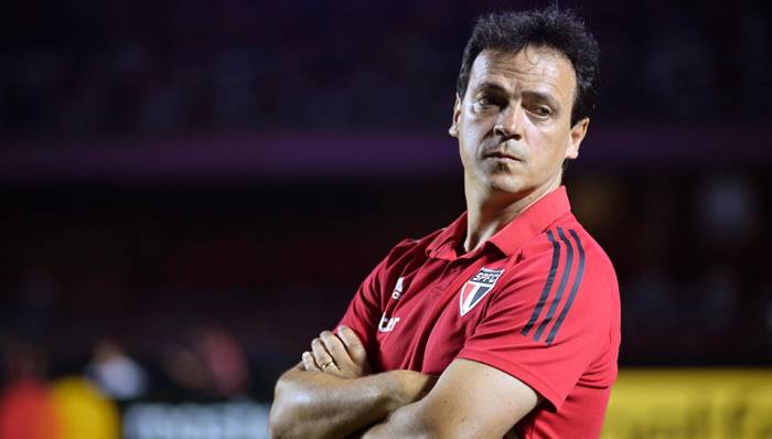 Apesar da pressão, Diniz não sinaliza mudanças no São Paulo para pegar o Bahia