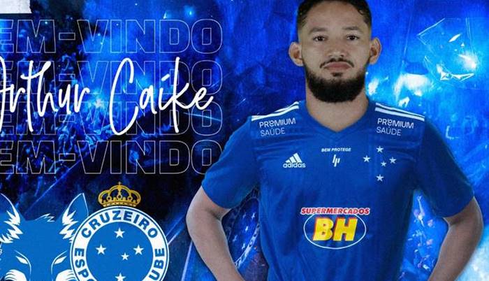 Arthur Caíke chega ao Cruzeiro para atuar ao lado de outro ex-Bahia