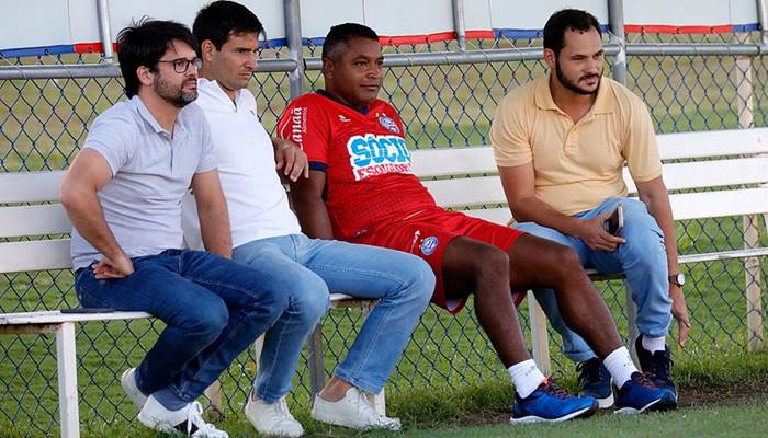 Permanência de Roger: Bellintani continua dando SORTE ao AZAR