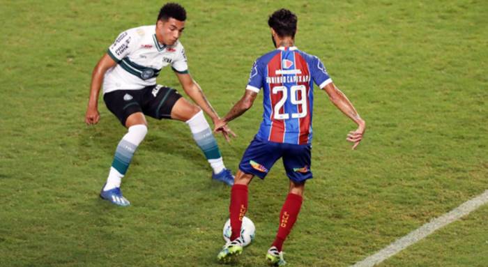 Lateral do Bahia diz que foi pego de surpresa com as mudanças no time