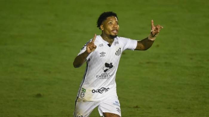 Marinho comemora grande desempenho em triunfo do Santos