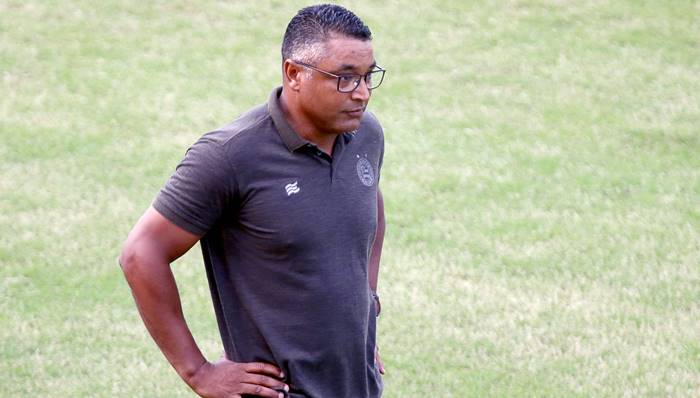 Roger passou o machado na esperança de vermos um Bahia jogando bonito