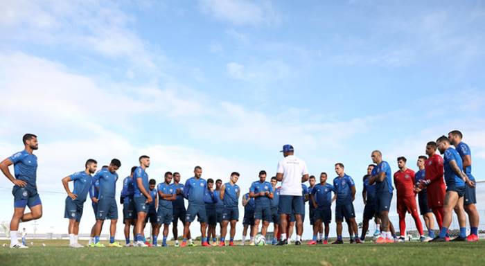 Bahia faz reunião e segue preparação para enfrentar o Palmeiras