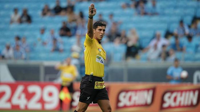 Trio gaúcho comanda Ponte Preta x Vitória pela 3ª rodada da Série B