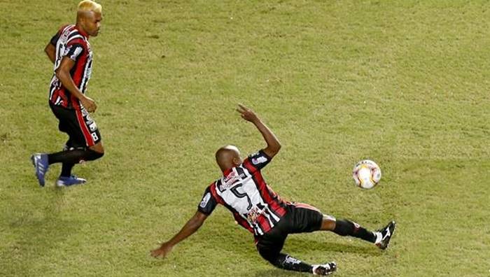 Zagueiros marcam e Atlético-BA aplica outra goleada pela Série D