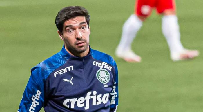 Brasileirão 2022 bate recorde nos pontos corridos com 10 técnicos estrangeiros