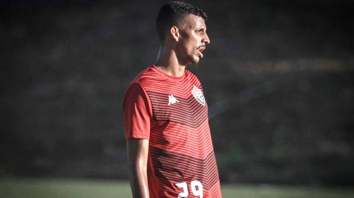 Meia terá nova chance no Vitória após empréstimo ao Jacuipense