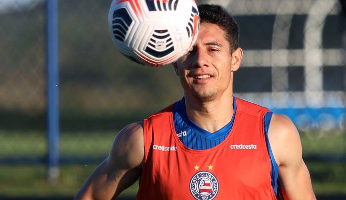 Óscar Ruiz revela interesse de clube argentino que vai jogar a Sul-Americana