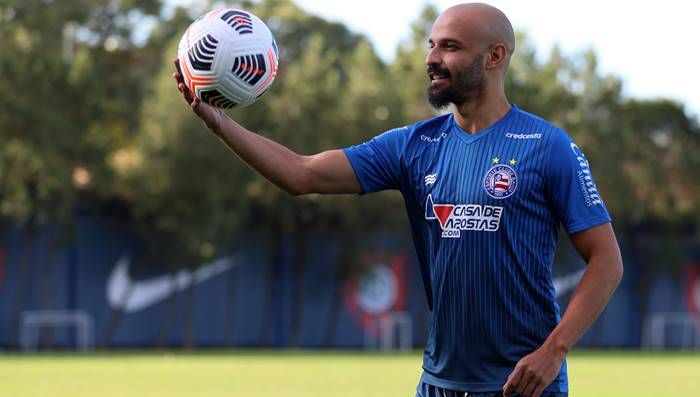 Thaciano assina contrato com o Bahia; saiba valores do negócio