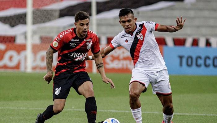 Próximo adversário do Bahia vence e assume liderança da Série A