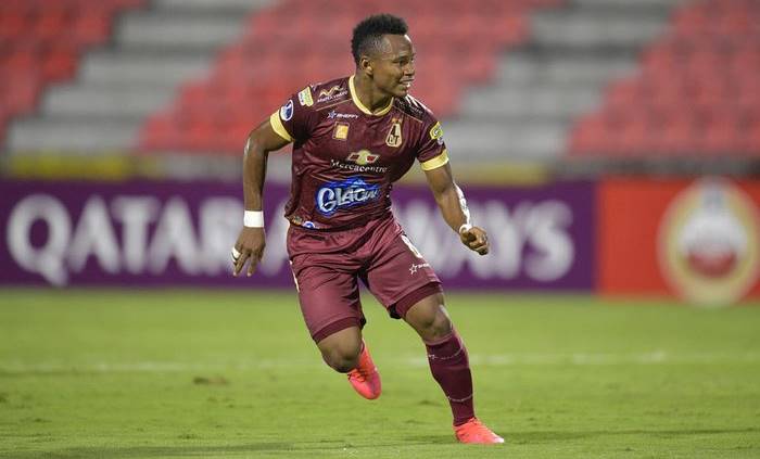 Contratado na última semana, meio-campista Jaminton Campaz deve entrar em campo pela primeira vez pelo Grêmio na próxima quarta-feira (25)