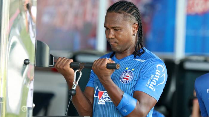 Bellintani explica ausências de Rodallega e Luiz Otávio na reapresentação