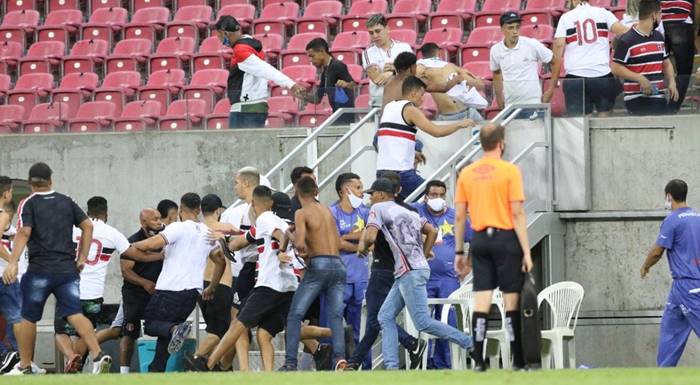 Clubes pernambucanos podem ser prejudicados devido invasão em jogo do Santa Cruz
