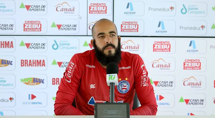 Goleiro destaca retomada da confiança no Bahia após chegada de Guto