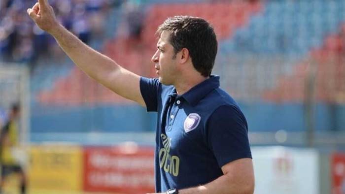 Ex-Vitória se torna o técnico mais duradouro entre as Séries A e D