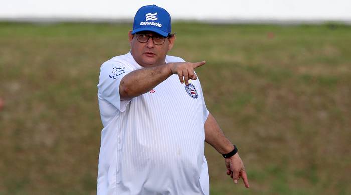 Guto avalia eliminações e diz ter condições de ‘tocar o barco’ no Bahia