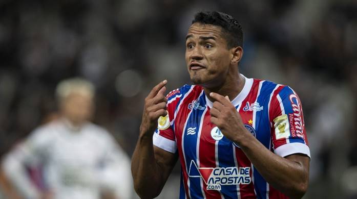 Expulso contra o Corinthians, Lucas Araújo não enfrenta o Athletico-PR