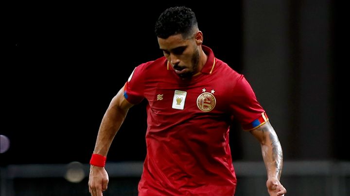 Lateral do Bahia destaca emoção de jogar com torcida: “Sonho realizado”