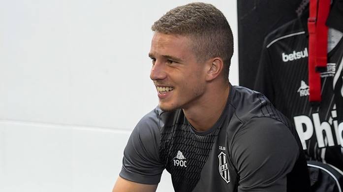 Suspenso, volante desfalca a Ponte Preta contra o Vitória