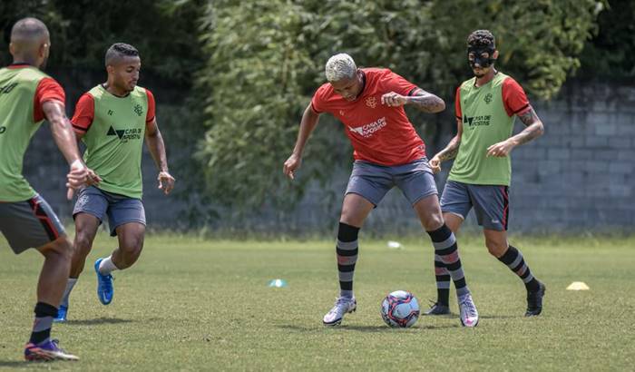 Atacante retorna e Vitória está pronto para a decisão contra a Ponte Preta