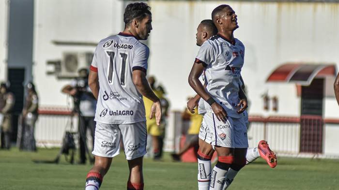 Confira as chances de rebaixamento do Vitória após a 36ª rodada