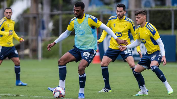 Confira provável escalação do Cruzeiro para jogo contra o Vitória