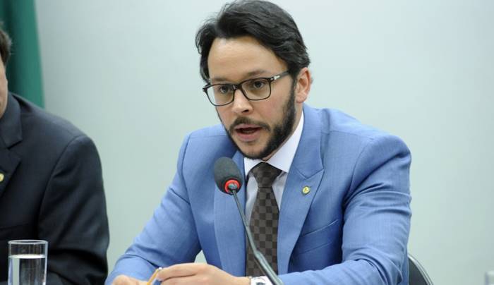 Deputado Federal vai apresentar erros de arbitragem à CPI do Futebol