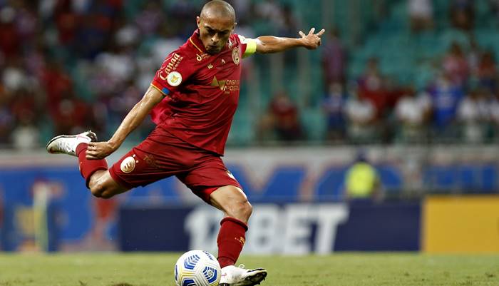 Nino Paraíba admite jogo difícil contra o Cuiabá e já pensa no Grêmio