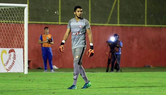 Vitória prorroga vínculo com o goleiro Lucas Arcanjo até 2026