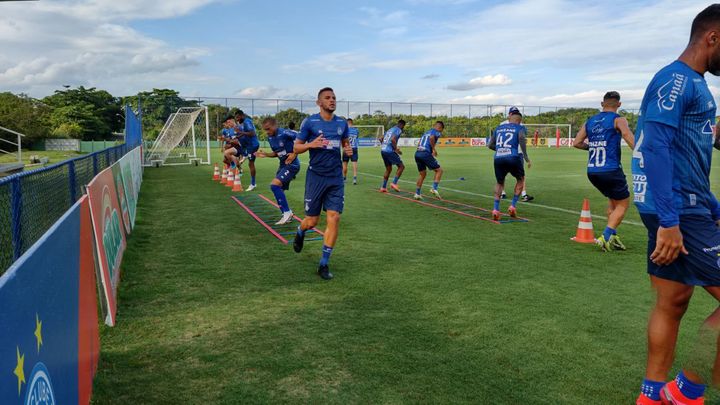 Bahia trabalha parte tática e bolas paradas para enfrentar o São Paulo