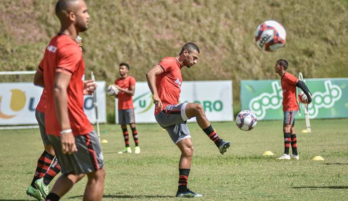 Vitória realiza penúltimo treino de olho no Vila Nova e antecipa concentração