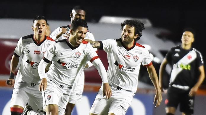 Londrina perde, Vitória aplica 3 a 0 no Vasco e ganha impulso para deixar o Z4