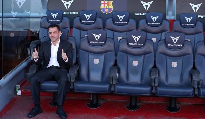 Novo técnico do Barcelona, Xavi foi sondado para ser auxiliar de Tite na Seleção
