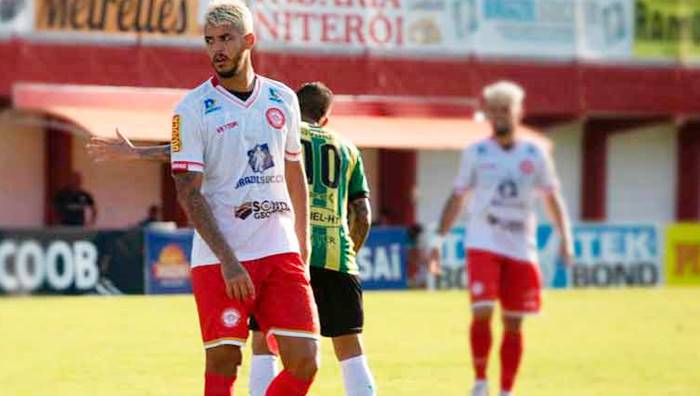 Zagueiro revelado pelo Vitória é o novo reforço do Ypiranga-RS