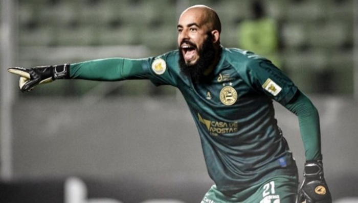 Após passar por cirurgia, Danilo Fernandes desabafa nas redes sociais