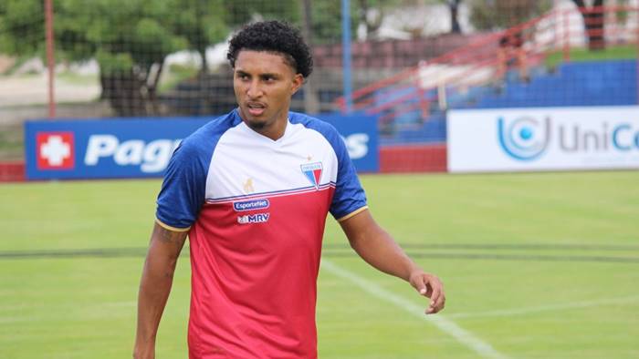 Veja como o Fortaleza deve enfrentar o Bahia nesta quinta-feira