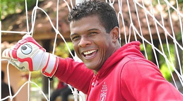 Ídolo do Vitória se oferece para auxiliar contratações e fazer alianças na Colômbia