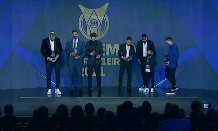 Confira a seleção dos melhores da Série A 2021; Ex-Bahia é a revelação