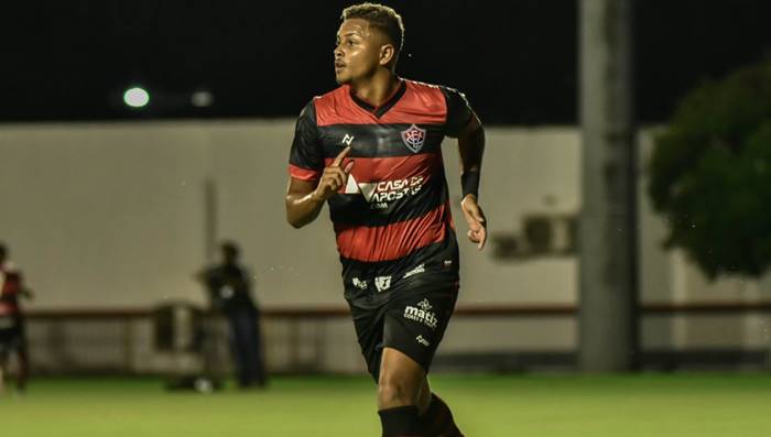 Vitória recebe sondagem por Samuel, mas valor não agrada diretoria