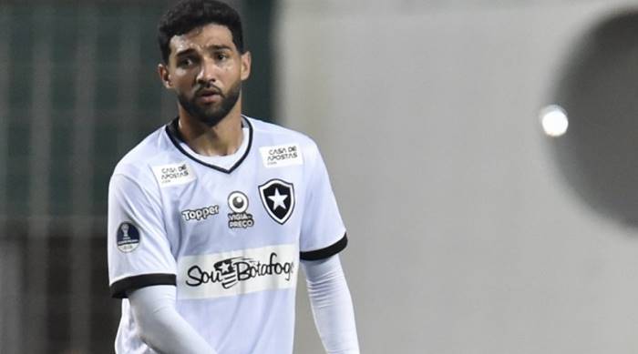 Reforço do Vitória para 2022, volante cobra R$ 1,2 milhão do Botafogo
