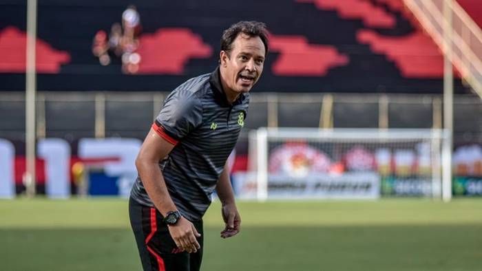 Dado analisa empate do Vitória com a Juazeirense e lamenta surto de Covid