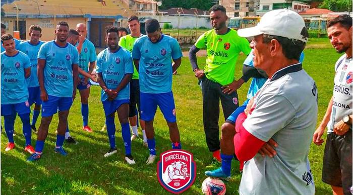 Técnico do Barcelona-BA aponta fator psicológico para tirar proveito contra o Jacuipense