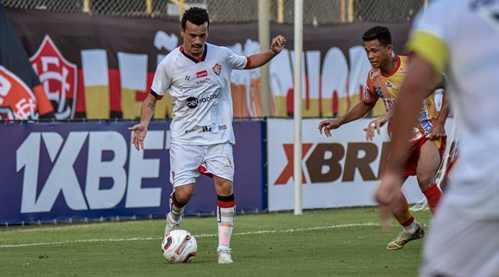 Atacante revela ansiedade em marcar primeiro gol pelo Vitória
