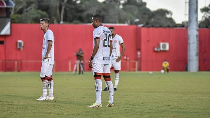 Erik ressalta objetivo pessoal de marcar seu nome na história do Vitória
