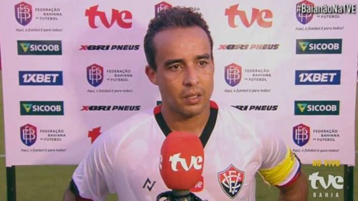 Jadson aponta dificuldades após 1º jogo do Vitória e elogia trabalho de Dado