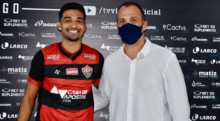 Apresentado, Alan Santos se diz entusiasmado com retorno ao Vitória