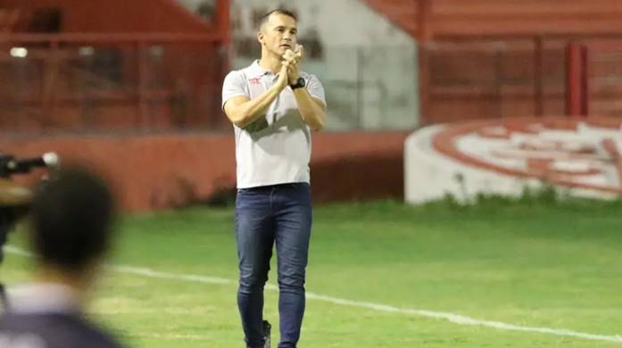 Técnico do Campinense garante equipe mais ofensiva diante do Bahia