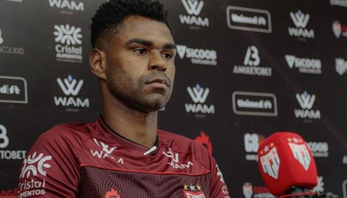 Titular em boa parte da Série A, Wanderson renova com o Atlético-GO