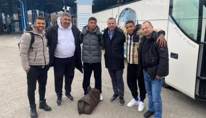 Atletas brasileiros do Shakhtar e Dínamo deixam a Ucrânia; Outros seguem no país