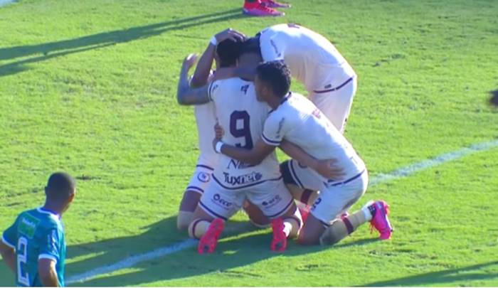 Jacuipense vence e garante vaga antecipada na semifinal do Baianão